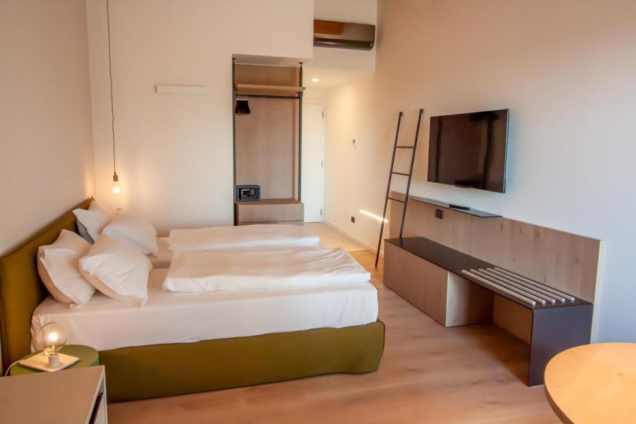 Hotel Fossa Mala Fiume Veneto Esterno foto