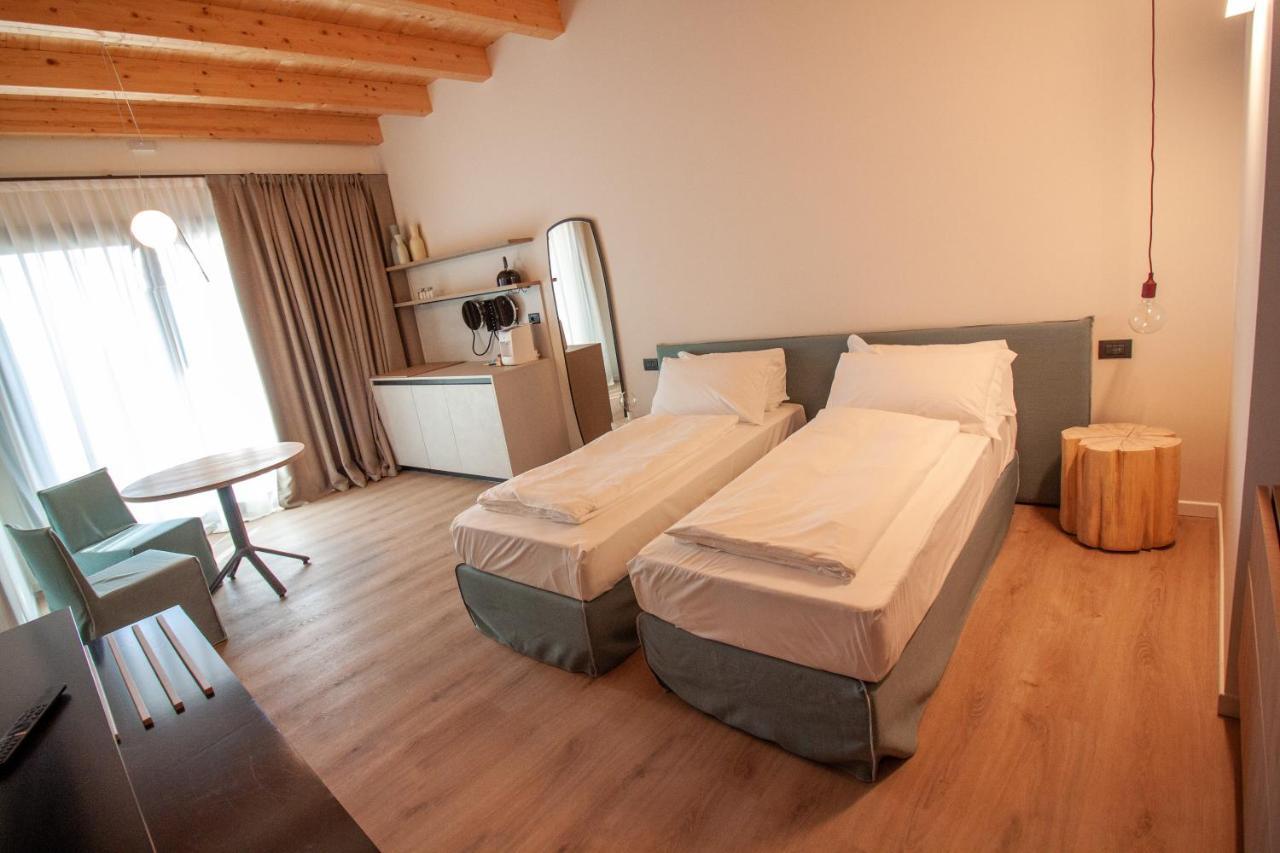 Hotel Fossa Mala Fiume Veneto Esterno foto