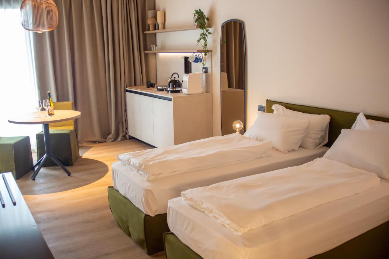 Hotel Fossa Mala Fiume Veneto Esterno foto